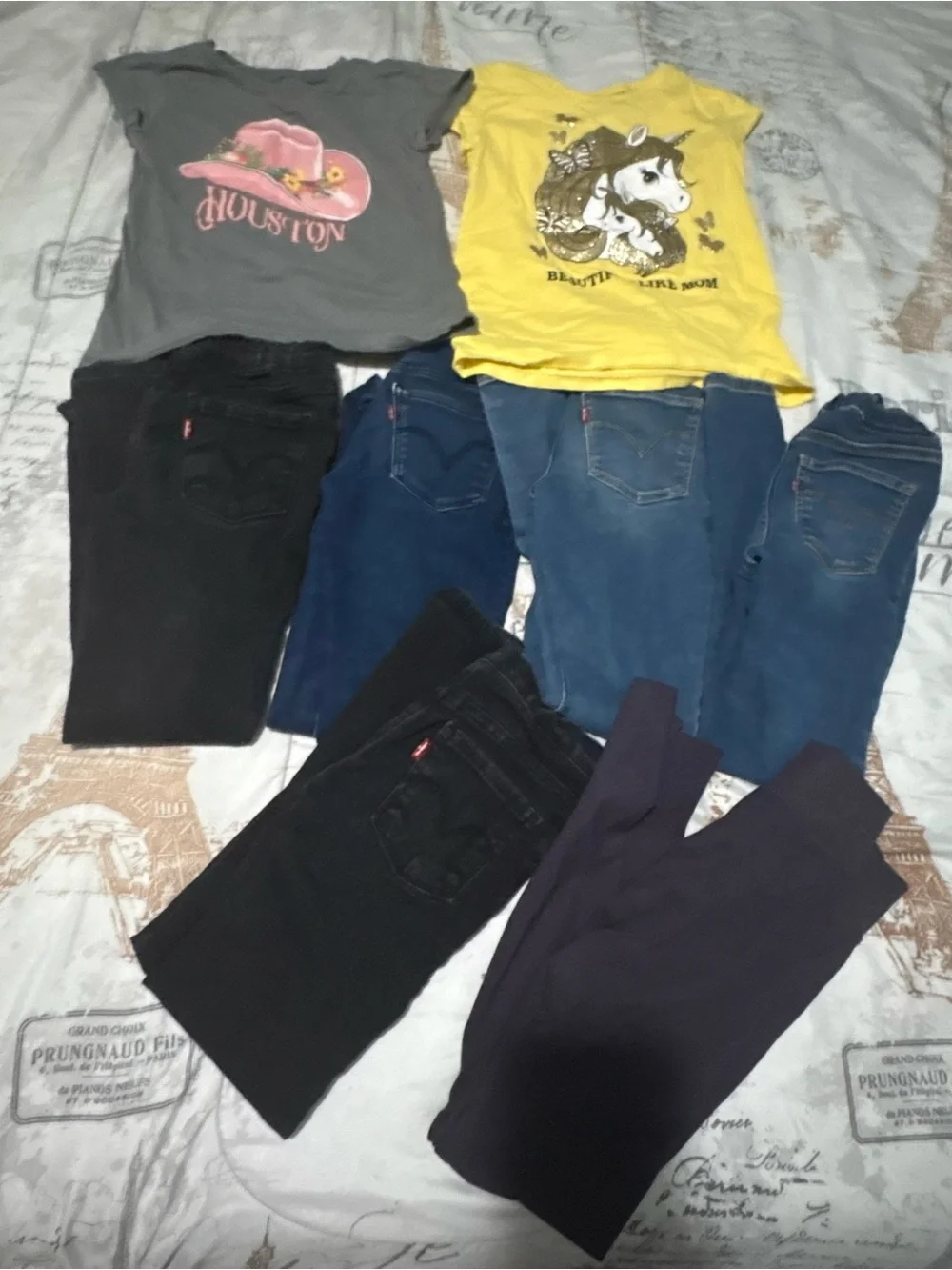 Girls' Levi’s Jeans Bundle - and t-shirt bundle size 7
